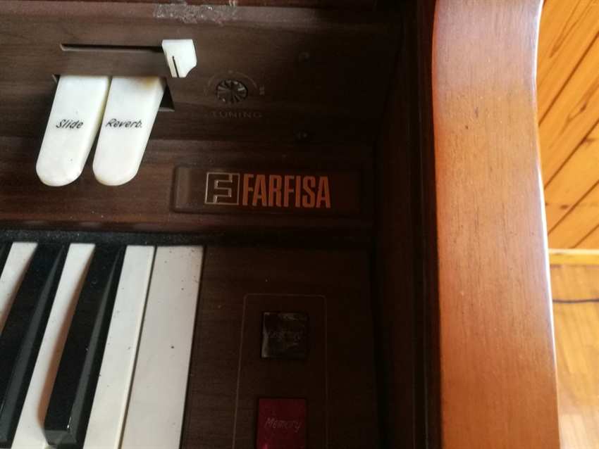 Foto 4 Organo Farfisa primi anni '80