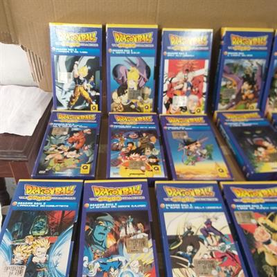 VHS dragon ball + serie ken shiro + guerre stelari