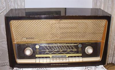 RADIO GRUNDING VINTAGE 1960