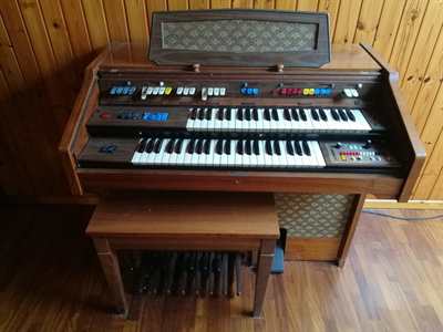 Organo Farfisa primi anni '80