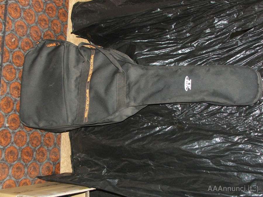 Foto 4CHITARRA CLASSICA SEMIACUSTICA MARCA CLARISSA