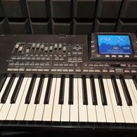 Korg PA3X - 61 Tasti Semipesati + Custodia rigida