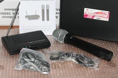 Microfono KARAOKE ( senza filo + valigia e cavo