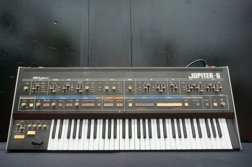 Roland Jupiter-6 Classico Vintage