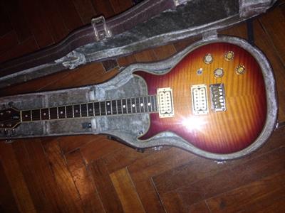 Chitarra elettrica washburn Falcón 1982