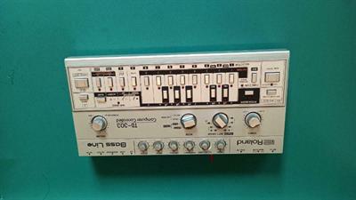 Original Roland TB 303